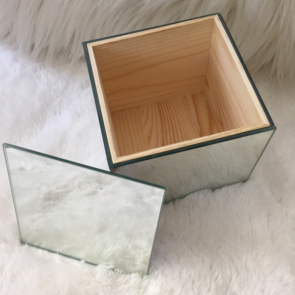 Macy's Other - NEW Macy’s Mirror-Exterior Jewelry/Makeup Box